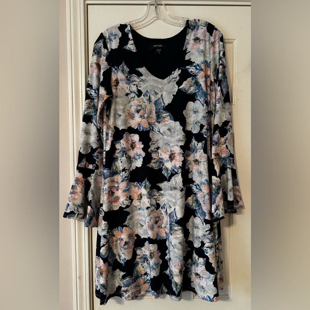 Women’s Karen Kane blue floral dress with flare sleeves size Medium